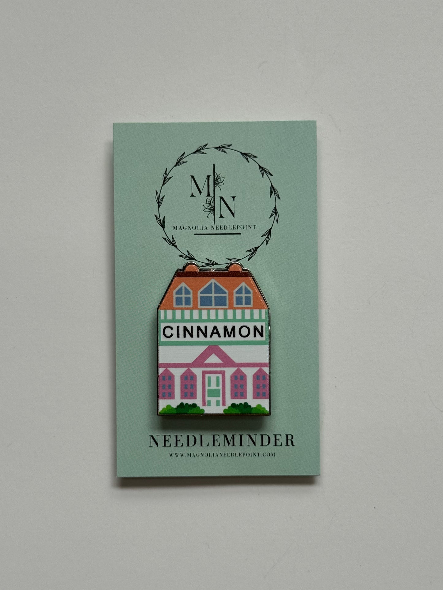 Cinnamon Needleminder